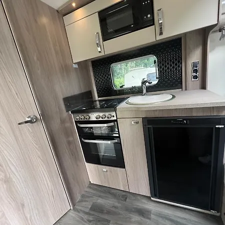 Campingplatz Luksusowa Przyczepa Kempingowa Na Camp4u *